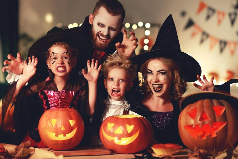 Creative and Fun DIY Family Costume Ideas for Halloween