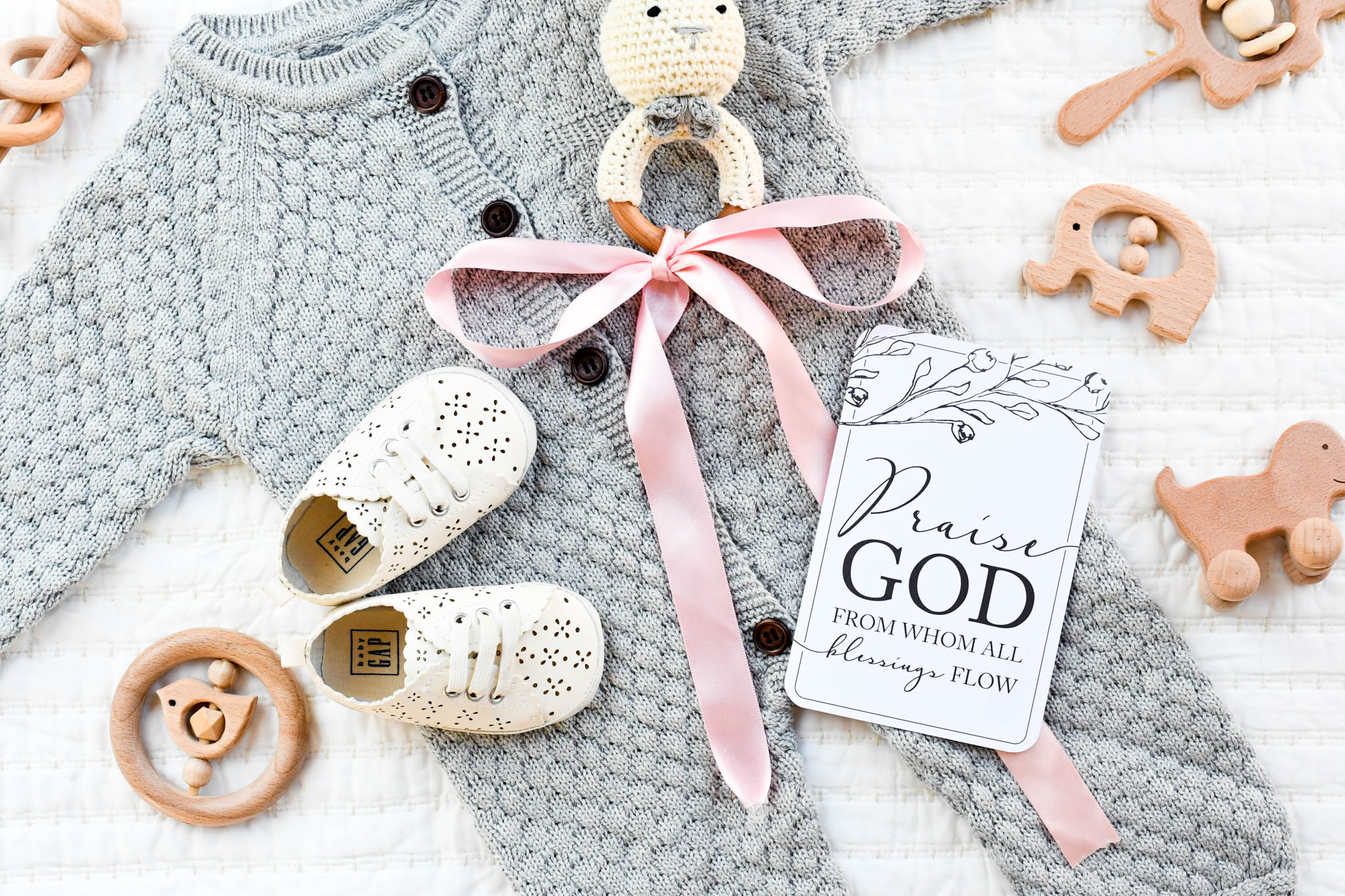 Pregnancy Milestone Cards by Duncan & Stone | Baby Announcement | Expecting Mom Gift Box | Family Shower Present | Gift for Mother to Be | Photo Props